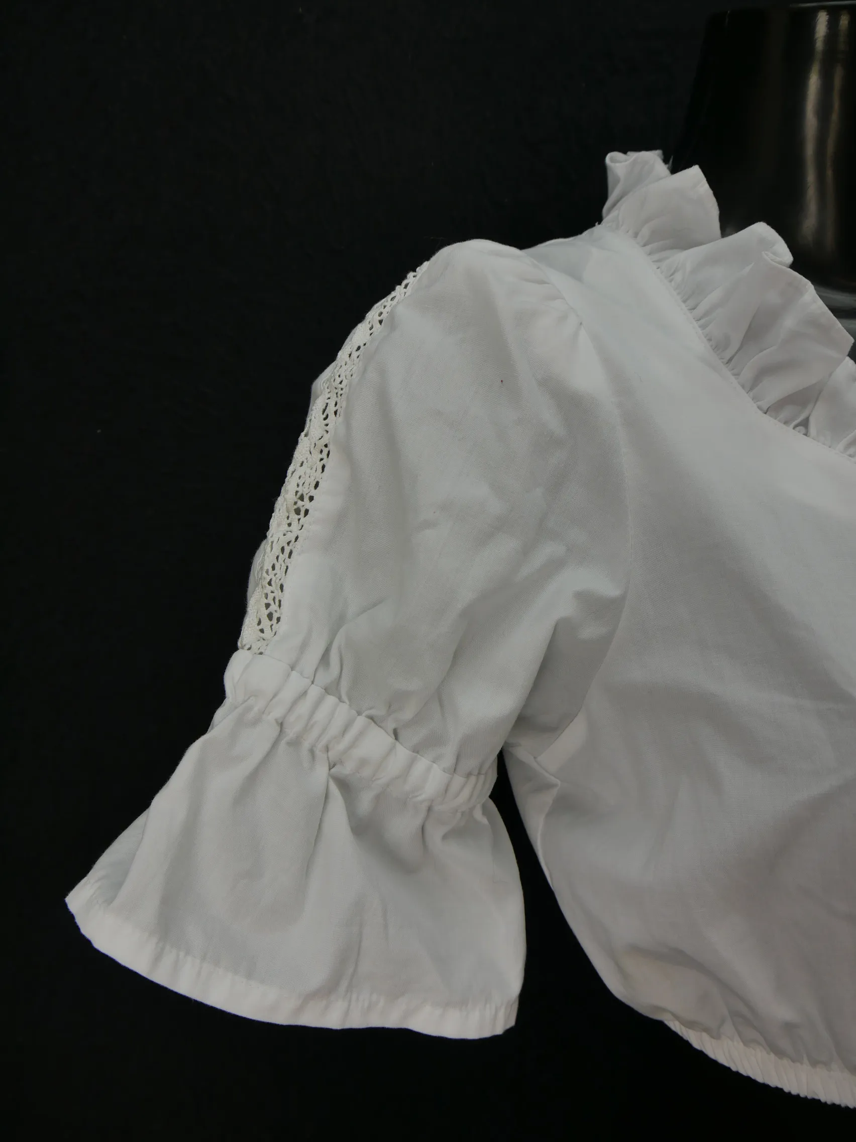 Gr.36 Dirndlbluse schöne Rüschen Bluse für Dirndl Distler Trachtenbluse B7923