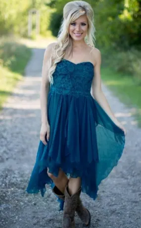 Sommer Asymmetrisches Kurzes Brautjungfernkleid Land Chiffon Trauzeugin Kleid BED05252