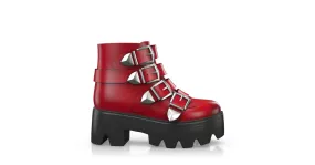 Stiefeletten mit robuster Sohle