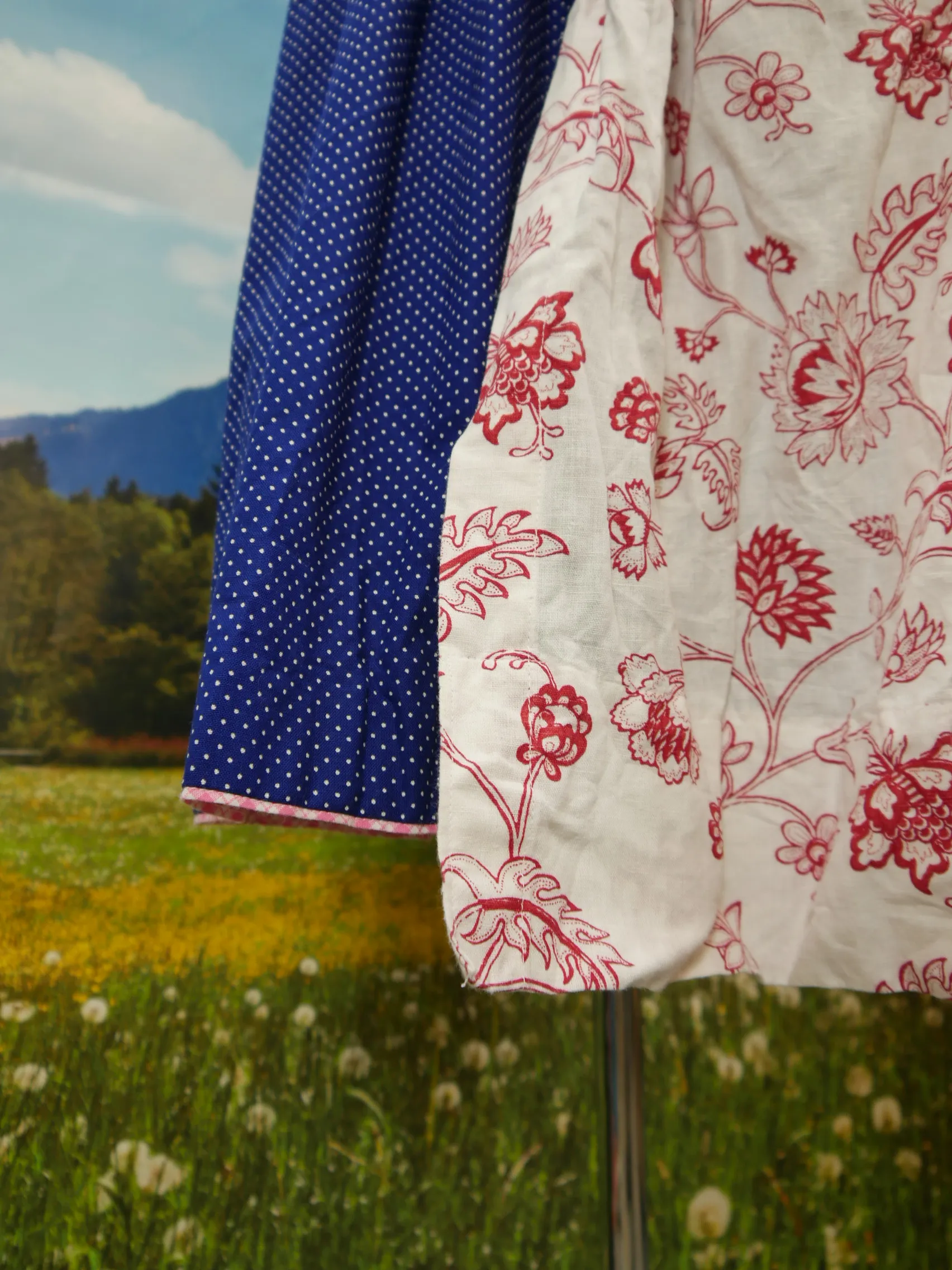 Wunderschön blau hochgeschlossen süßes Vintage Dirndl mit Schürze Gr.34